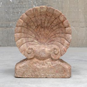 Pink Lioz Stone Basin, 18th Century .
