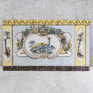 Neoclassical-style representation of a bird