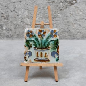 Hispano-Moorish tile with Albarrada, 15/16th century .