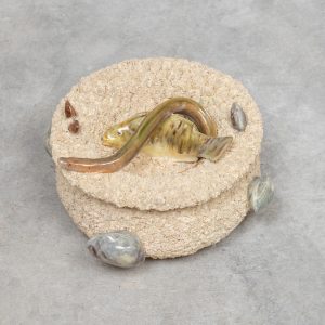 Palissy ceramic pot, Caldas da Rainha factory, 19th century .